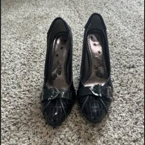 naughty monkey Black Bow-Accent Pointed-Toe Pumps